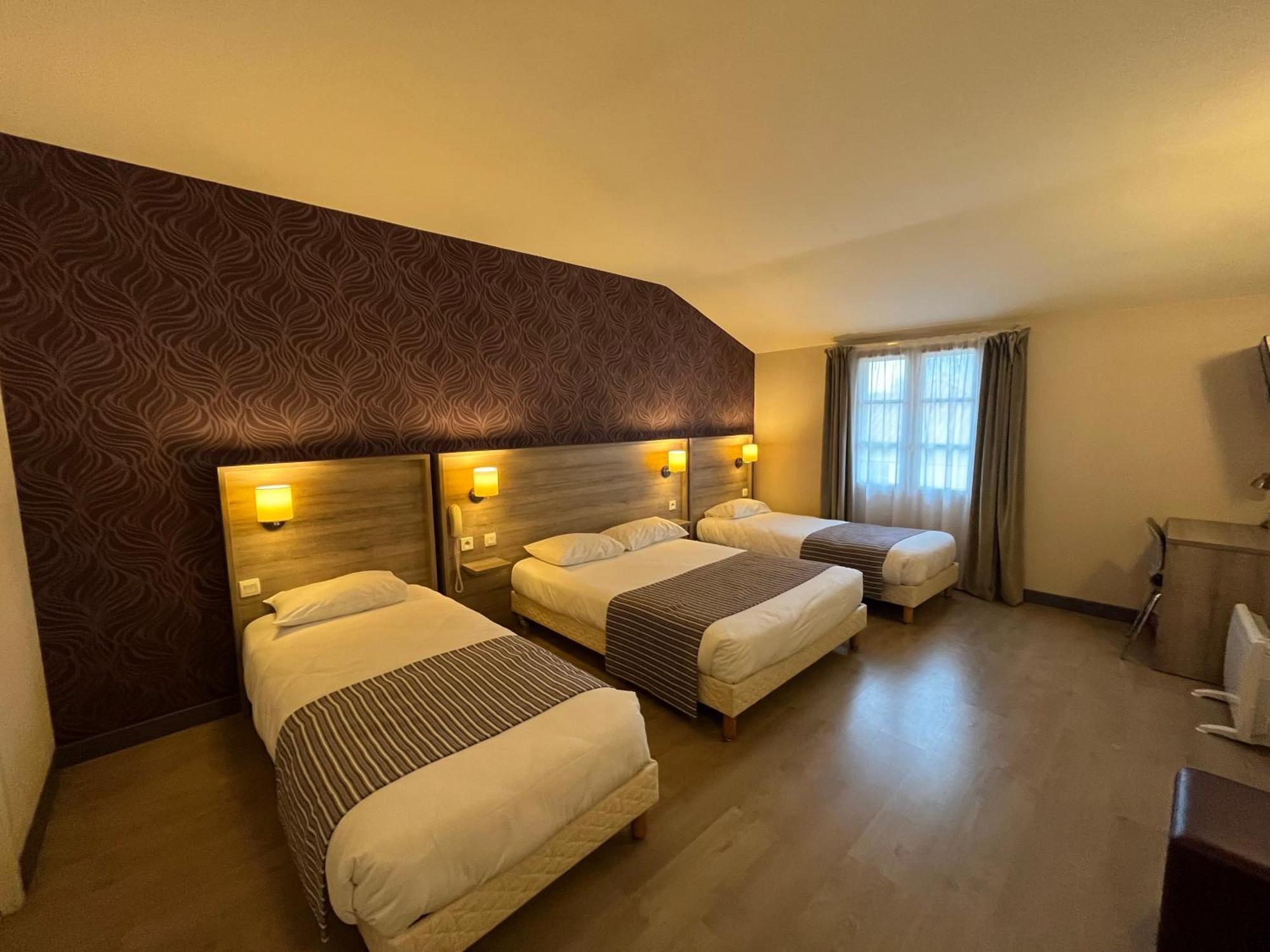 Logis Hotel Le Saint Georges Vivonne Exterior photo