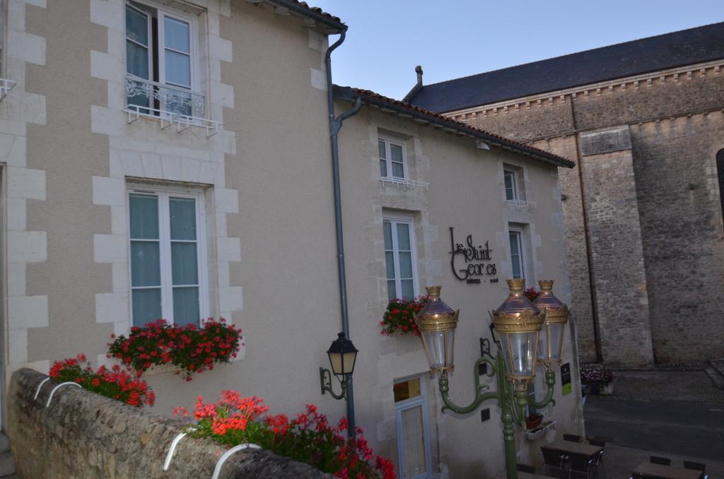 Logis Hotel Le Saint Georges Vivonne Exterior photo